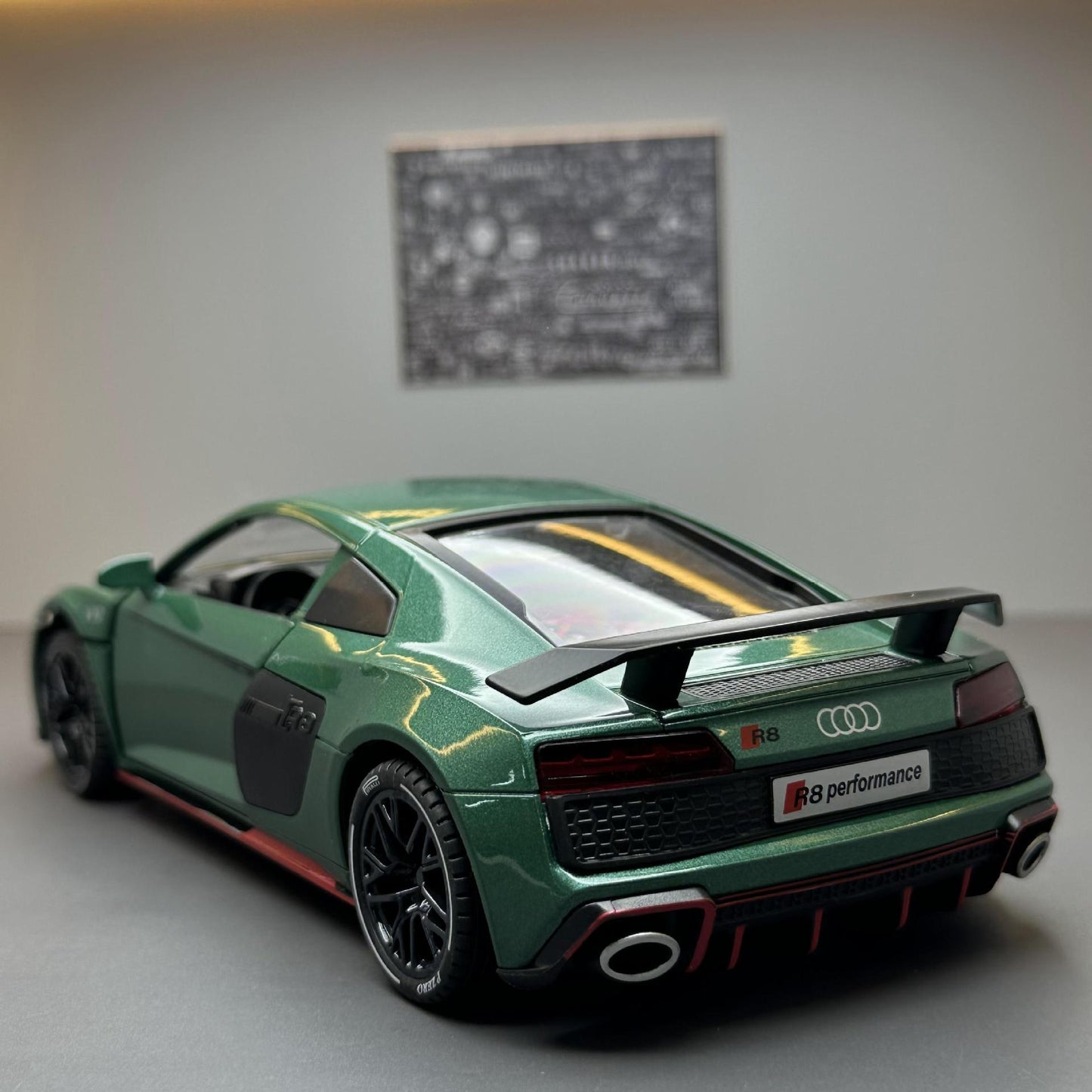 合金車模 Audi R8跑車燈光回力發聲玩具電池車音樂模型擺件藏品