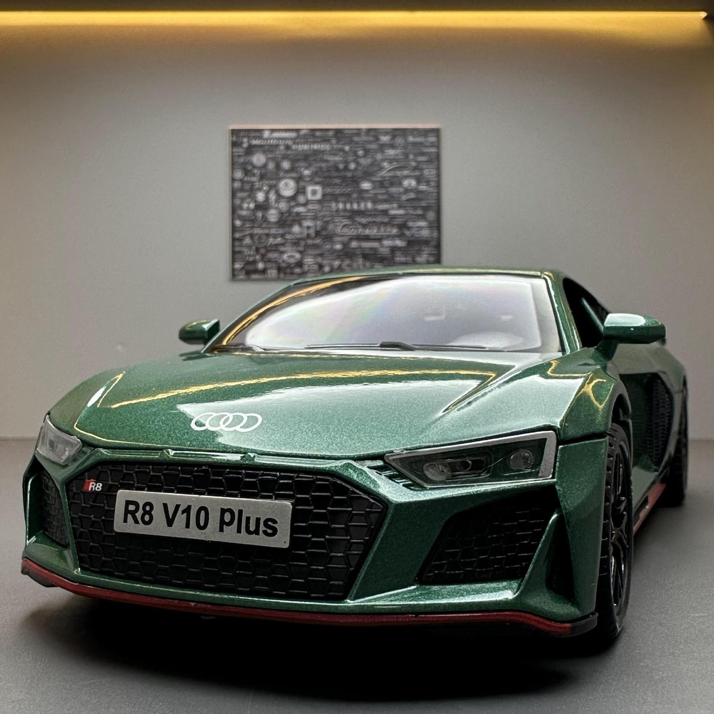 合金車模 Audi R8跑車燈光回力發聲玩具電池車音樂模型擺件藏品