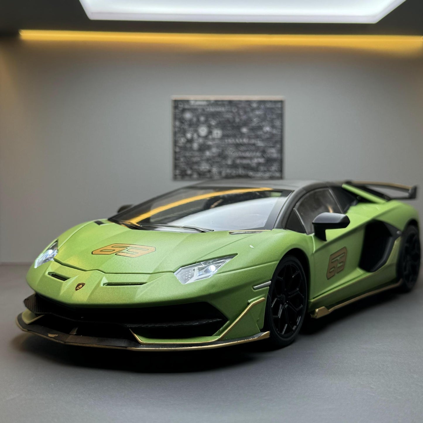 合金車模1比18 Rambo SVJ63跑車帶聲光滑行玩具車音樂模型擺件代發