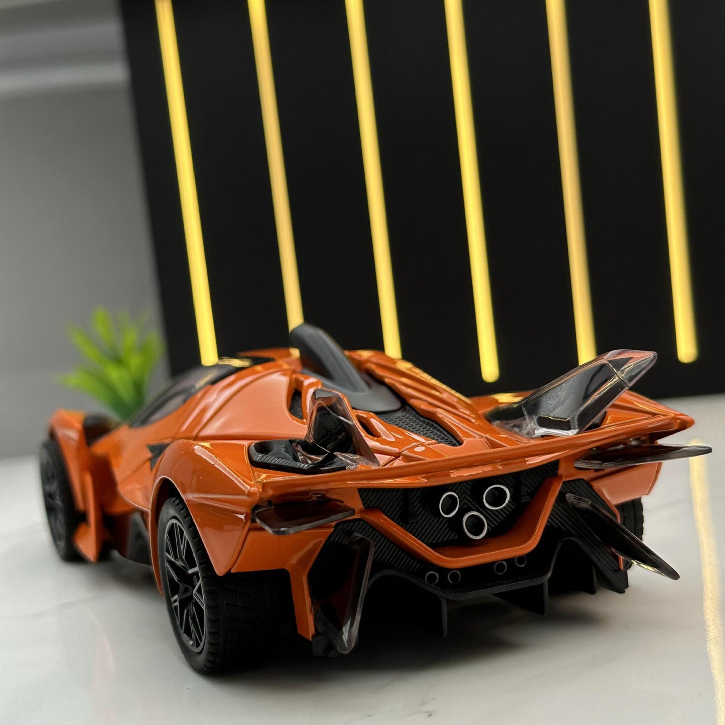 合金汽車模型 1:24 Apollo 太陽神跑車噴霧回力玩具汽車音樂模型裝飾品