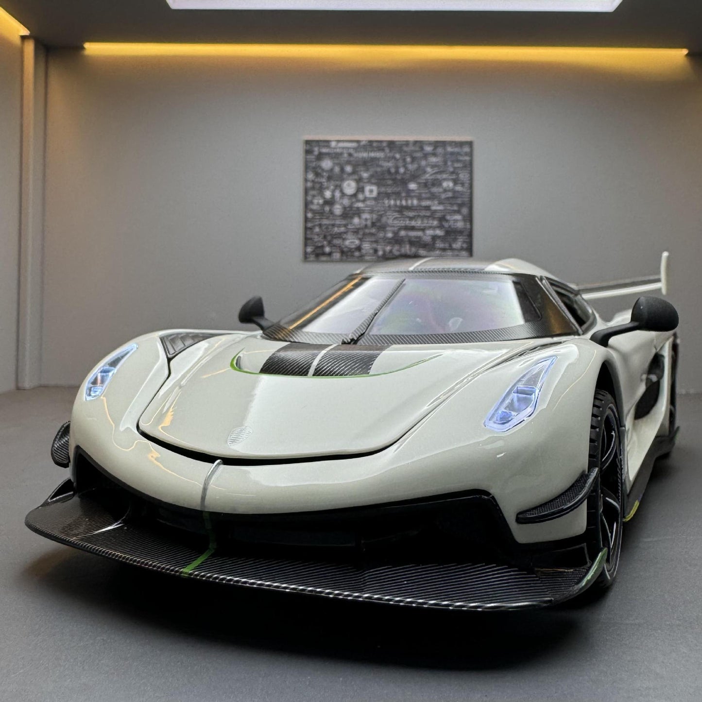 合金汽車模型1:24 Koenigsegg 跑車聲光回力玩具汽車音樂模型裝飾品合集