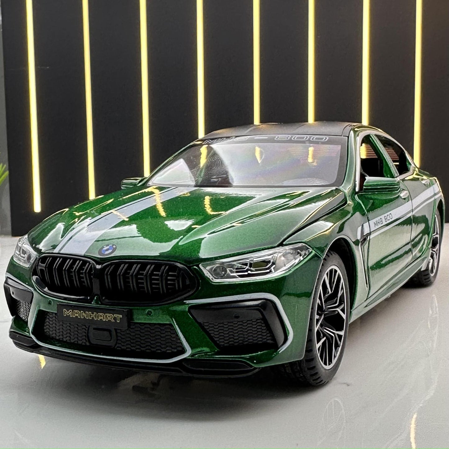 合金汽車模型1:24 BMW M8跑車聲光回拉兒童玩具汽車音樂模型裝飾品合集