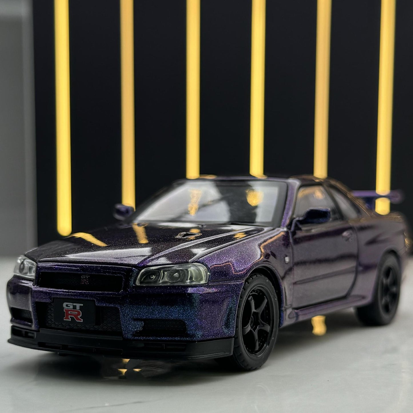 合金汽車型號1至32 Nissan GTR34跑車聲光回拉玩具汽車聲音模型裝飾品代為交貨