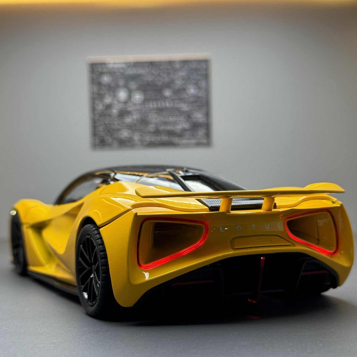 合金車型1:24 Lotus 有軌電車用聲光回力玩具跑車音樂模型裝飾品代分發