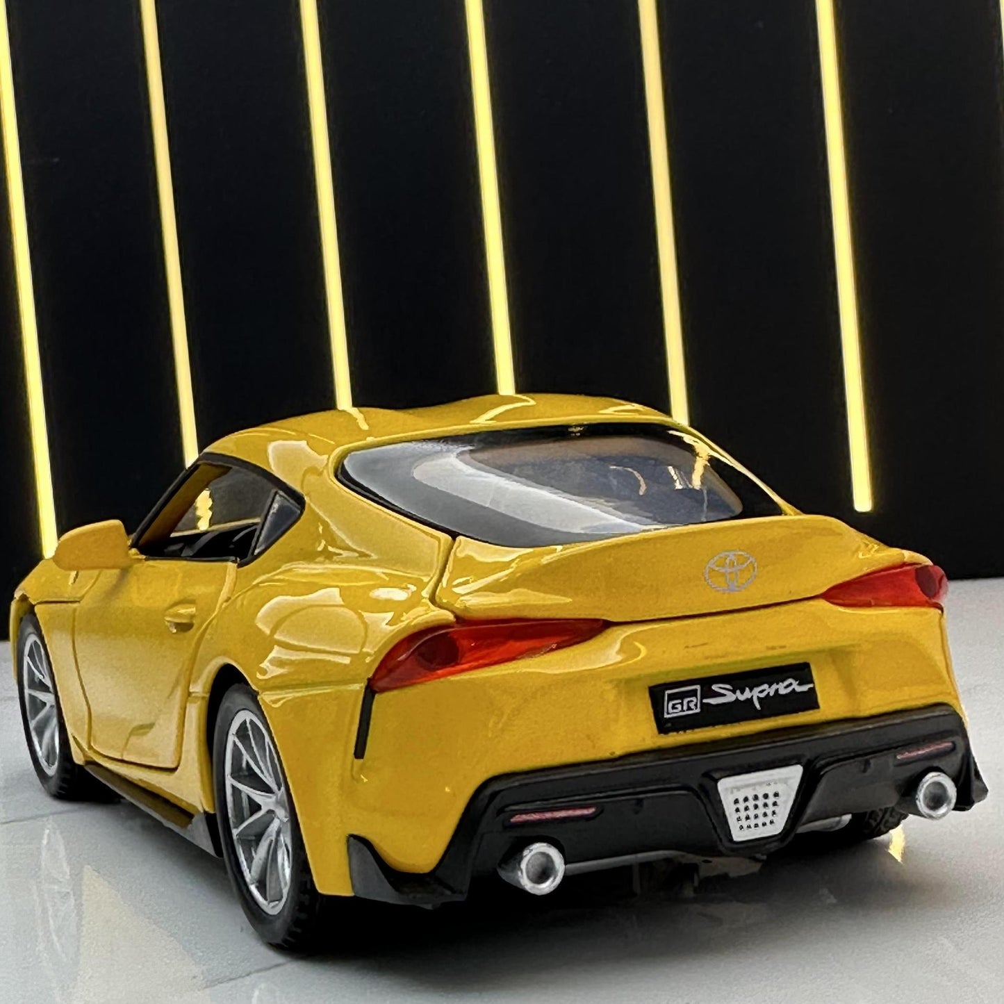 合金車模1:32 Cow 車帶聲光回力玩具車音樂模型擺件收藏