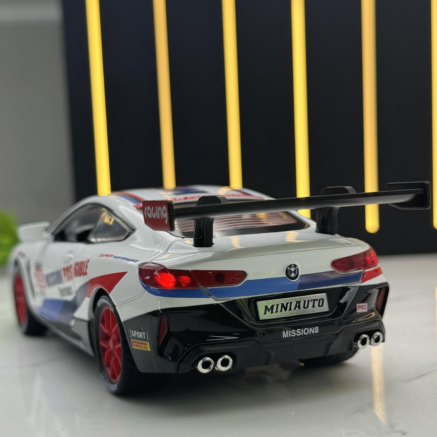 合金車模1:32 Bmw M8賽道版跑車帶音光回力玩具車音樂模型代發