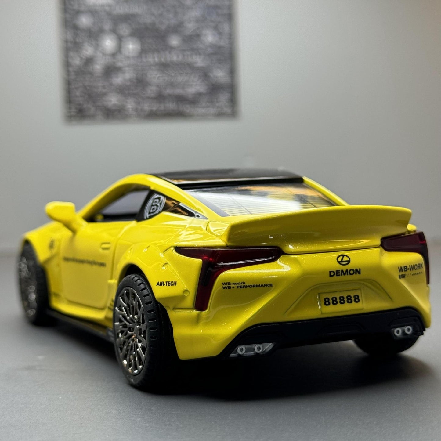 金車模1比32 Lake LC500跑車聲光回力玩具車音樂模型擺件收藏