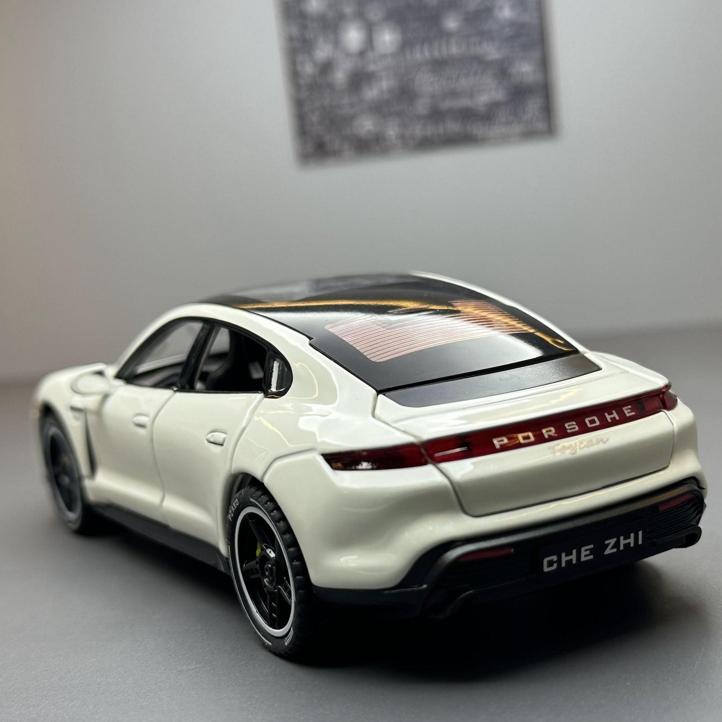 合金車模1:32 Porsche 保時捷Taycan電車回力聲光玩具汽車模音樂型擺件